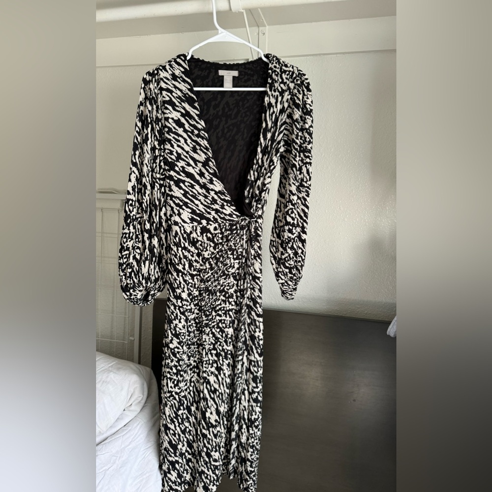 Dress black and white